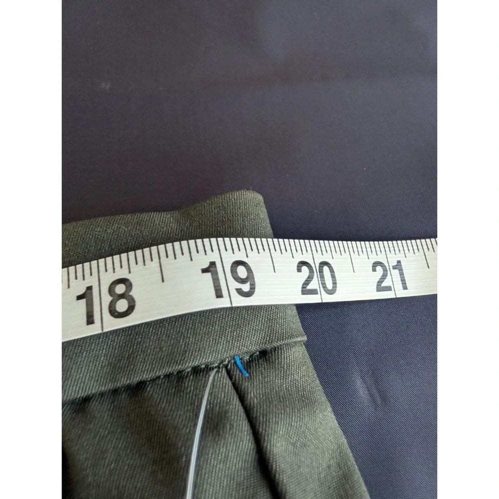 Amazon Essentials Mens Green Slim Fit Chino Shorts Cotton Zip Pockets Size 38